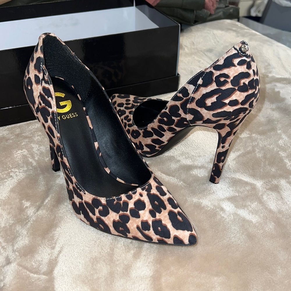 G by Guess heels 👠
